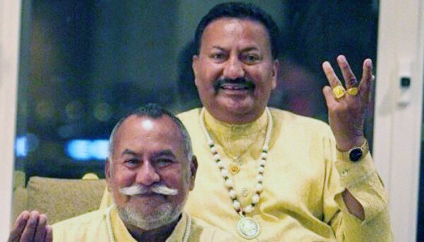 प्यारेलाल एक बार मौत के मुंह में जाकर लौट चुके थे. उसके बाद भी कई साल तक अपने बड़े भाई के साथ मिलकर गाया. (तस्वीर: ट्विटर) Wadali Bros