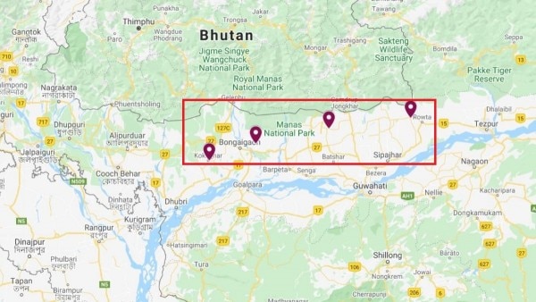 नक्शे के घेरे में जो बैंगनी रंग के चार बिंदू नजर आ रहे हैं वे ही असम के चार जिले हैं. (बाएं से) कोकराझार, चिरांग, बाकसा और उदालगुड़ूी. ये चारों मिलकर ही बोडोलैंड टेरिटोरियल एरिया डिस्ट्रिक्ट्स बनाते हैं. नक्शे के घेरे में जो बैंगनी रंग के चार बिंदू नजर आ रहे हैं वे ही असम के चार जिले हैं. (बाएं से) कोकराझार, चिरांग, बाकसा और उदालगुड़ूी. ये चारों मिलकर ही बोडोलैंड टेरिटोरियल एरिया डिस्ट्रिक्ट्स बनाते हैं.