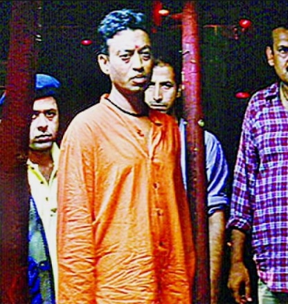 रण विजय सिंह की बकैतियों को किरदार से ज़्यादा जी गए थे इरफ़ान और जब पर्दे पर रणविजय आया तो अमर हो गया रण विजय सिंह की बकैतियों को किरदार से ज़्यादा जी गए थे इरफ़ान और जब पर्दे पर रणविजय आया तो अमर हो गया