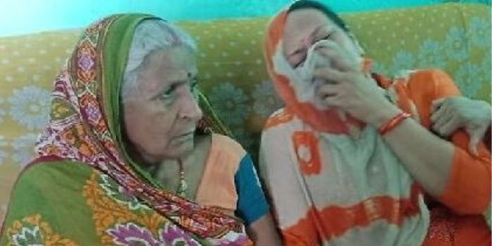 25 मई को दिनदहाड़े मुन्ना तिवारी की हत्या के बाद बिलखते परिजन. (तस्वीर-सोशल मीडिया) 05