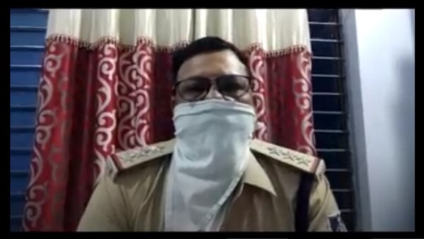 थाने के SHO राजेश बंजारे. (फोटो- हिमांशु पुरोहित) Sexual Harassment In Quarantine Centre