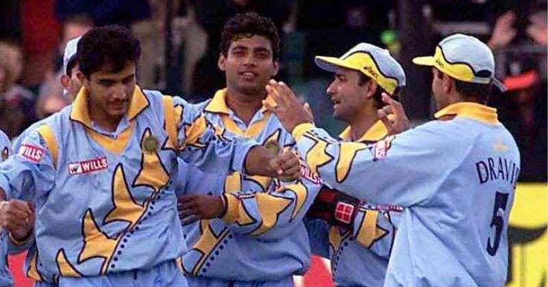 इस मैच में 40 रन बनाने के बाद Sourav Ganguly ने तीन अहम विकेट भी निकाले थे (ट्विटर से साभार) Sourav Ganguly 99 World Cup 800
