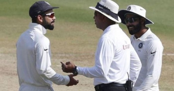 अंपायर के साथ विराट की फाइल फोटो Virat Umpires
