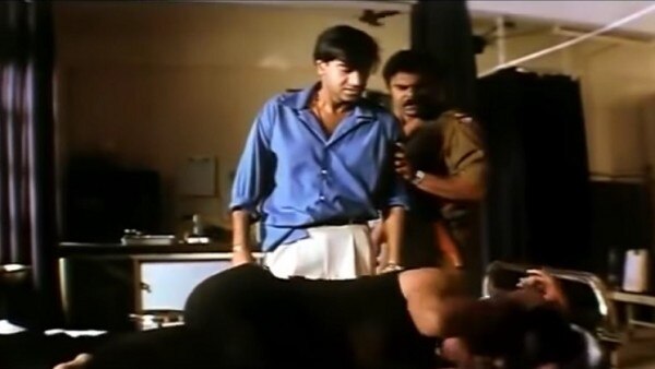 'ज़ख्म' फिल्म का एक सीन Zakhm