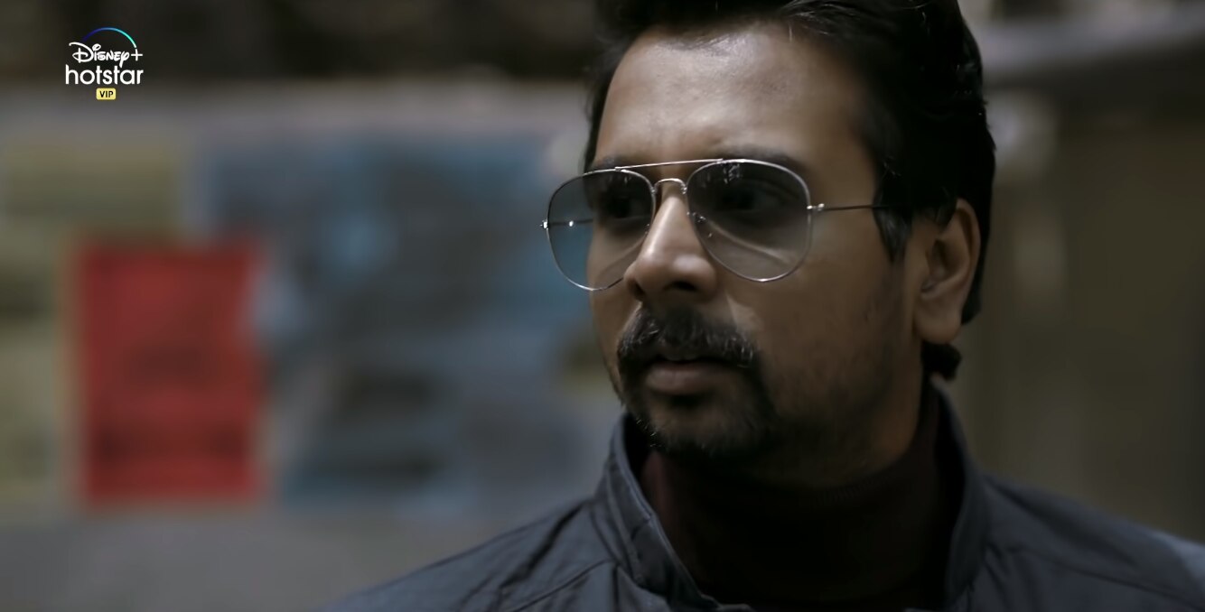 सीरीज़ में विलन का रोल करने वाले नमित दास. नमित 'सुमित संभाल लेगा' नाम के सीरियल से बहुत पॉपुलर हुए थे. सीरीज़ में विलन का रोल करने वाले नमित दास. नमित 'सुमित संभाल लेगा' नाम के सीरियल से बहुत पॉपुलर हुए थे.