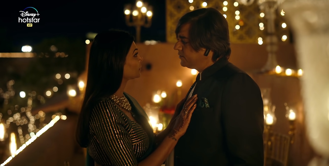 सीरीज़ के एक सीन में आर्या और उसके पति. सीरीज़ के एक सीन में आर्या और उसके पति.