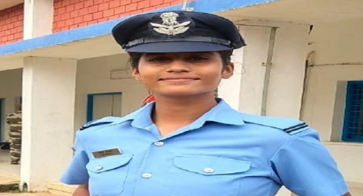 फ्लाइंग ऑफिसर आंचल गंगवाल. (फोटो - The Lallantop) Anchal 2