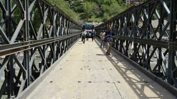 बैली ब्रिज का एक उदाहरण. बैली ब्रिज का एक उदाहरण.