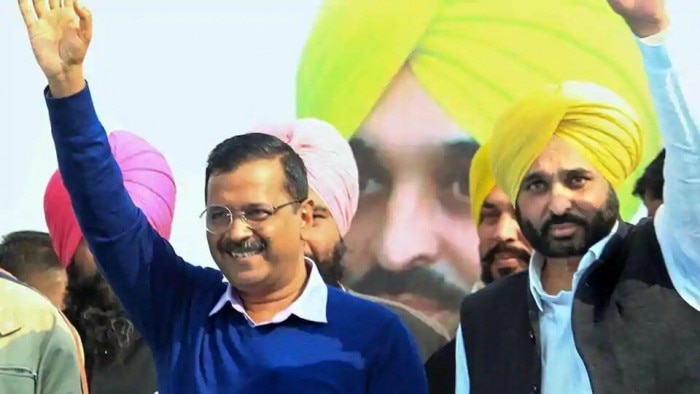 कांग्रेस जॉइन करने से पहले भी सिद्धु केजरीवाल के संपर्क में थे. बाद में आम आदमी की जगह कांग्रेस को चुना था. कांग्रेस जॉइन करने से पहले भी सिद्धु केजरीवाल के संपर्क में थे. बाद में आम आदमी की जगह कांग्रेस को चुना था.
