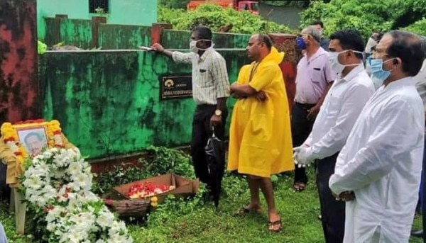 डॉक्टर सुरेश का पैतृक गांव है अमोना. वहीं के बिचोलिम तालुका में उनका अंतिम संस्कार हुआ. (तस्वीर: साहिल जोशी/इंडिया टुडे) 2 700