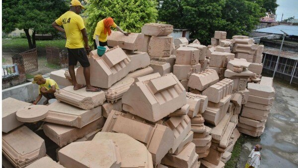 राम मंदिर निर्माण के लिए राजस्थान से पत्थर मंगाए गए हैं. (Photo: PTI) राम मंदिर निर्माण के लिए राजस्थान से पत्थर मंगाए गए हैं. (Photo: PTI)