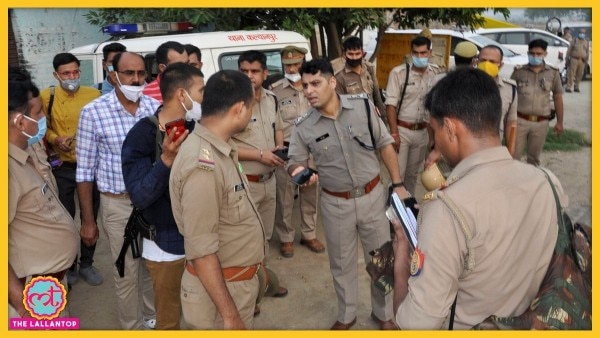 बिकरू गांव में 2 जुलाई की देर रात हुई मुठभेड़ में पुलिस पर घात लगाकर हमला किया गया. इसके बाद ये बात आरोप लगे कि विकास दुबे को पुलिस की तरफ से मुखबिरी की गई. फोटो: PTI बिकरू गांव में 2 जुलाई की देर रात हुई मुठभेड़ में पुलिस पर घात लगाकर हमला किया गया. इसके बाद ये बात आरोप लगे कि विकास दुबे को पुलिस की तरफ से मुखबिरी की गई. फोटो: PTI