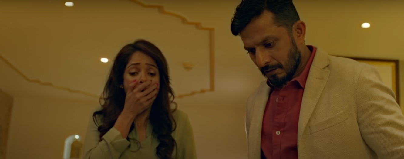 रीबा और शेखर अपनी बच्ची को ढूंढने की हरसंभव कोशिश में लगे हुए हैं लेकिन बात अब उनके साथ से पूर तरह बाहर निकल चुकी है. मगर इस सबके ज़िम्मेदार भी वो खुद हैं. रीबा और शेखर अपनी बच्ची को ढूंढने की हरसंभव कोशिश में लगे हुए हैं लेकिन बात अब उनके साथ से पूर तरह बाहर निकल चुकी है. मगर इस सबके ज़िम्मेदार भी वो खुद हैं.