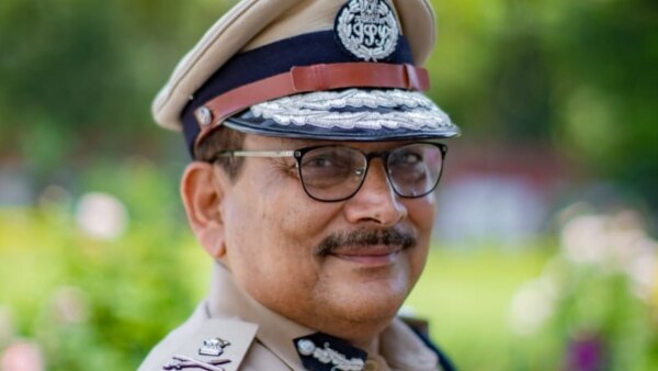 गुप्तेश्वर पांडे इस्तीफा दे चुके हैं. (फोटो- गुप्तेश्वर पांडे का फेसबुक अकाउंट) Gupteshwar Pandey