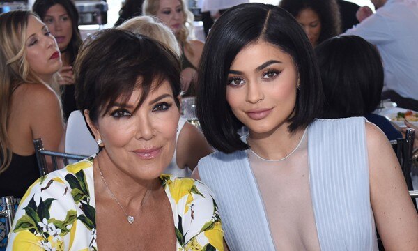 क्रिस जेनर (बाएं) अपनी बेटी काइली के साथ. Kylie 4