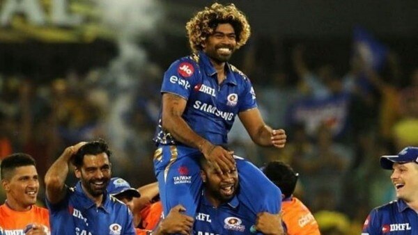 लसिथ मलिंगा मुंबई इंडियंस के लिए गेंदबाजी में संकटमोचक की भूमिका में रहे हैं. लसिथ मलिंगा मुंबई इंडियंस के लिए गेंदबाजी में संकटमोचक की भूमिका में रहे हैं.