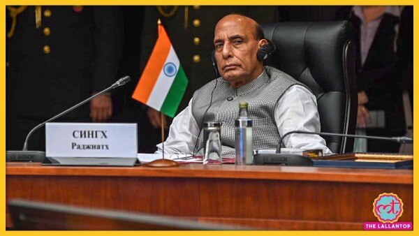 रक्षा मंत्रालय राजनाथ सिंह के जिम्मे है. मंत्रालय ने INS विराट को म्यूजियम में बदलने की अनुमति देने से मना कर दिया है. (फाइल फोटो-PTI) अब चीन भारत से बातचीत के लिए बेचैन दिखता है. मॉस्को में चीन के रक्षा मंत्री की भारत के रक्षा मंत्री राजनाथ सिंह से बातचीत शेड्यूल है. (फोटो-पीटीआई)