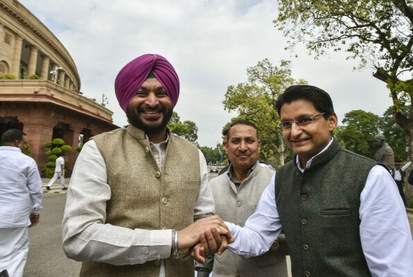 Comgress Mps At Parliament Comgress Mps At Parliament