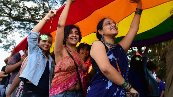 बेंगलुरू में नाम्मा प्राइड में हिस्सा लेते LGBT मेंबर्स. तस्वीर नवंबर 2019 की है. (प्रतीकात्मक तस्वीर- PTI) Same Sex Marriages