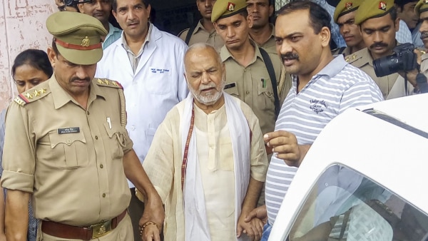 चिन्मयानंद को पुलिस ने सितंबर 2019 में गिरफ्तार किया था. (फोटो- PTI) Chinmayanand