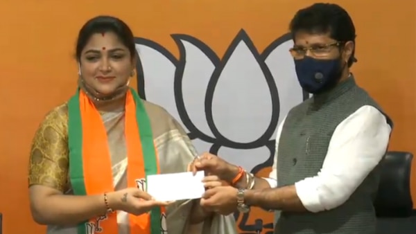 बीजेपी में शामिल हुईं खुशबू सुंदर. (फोटो- BJP का ट्विटर हैंडल) Kushboo Sundar