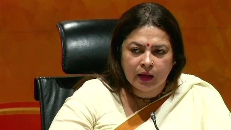 मीनाक्षी लेखी ने बीते कुछ सालों में अपनी पार्टी के लिए आक्रामक बैटिंग की है. (फोटो: ANI) मीनाक्षी लेखी ने बीते कुछ सालों में अपनी पार्टी के लिए आक्रामक बैटिंग की है. (फोटो: ANI)