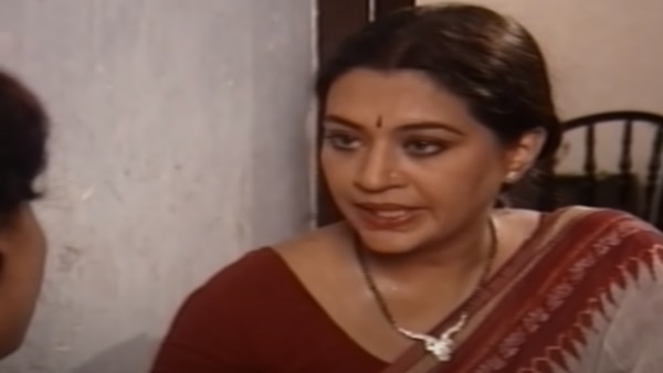 'रजनी' के एक सीन में प्रिया तेंदुलकर. (फोटो- वीडियो स्क्रीनशॉट) Priya Tendulkar