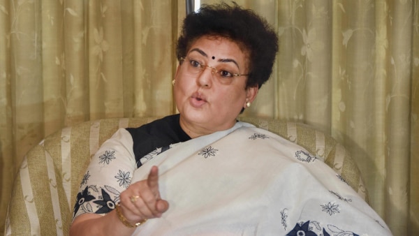 NCW चीफ रेखा शर्मा ने 'लव जिहाद' शब्द के इस्तेमाल पर क्या सफाई दी. (फोटो- PTI) Rekha Sharma
