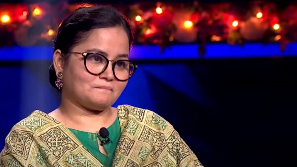 नाज़िया नसीम ने इस सीज़न के KBC में एक करोड़ जीत लिए हैं. (फोटो- वीडियो स्क्रीनशॉट) Nazia Nasim