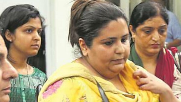 HCS अधिकारी शिल्पी के ऊपर दोबारा CBI का शिकंजा. (फोटो- फेसबुक) Shilpy Pattar
