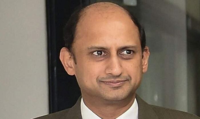 RBI के पूर्व डिप्टी गवर्नर डॉ. विरल आचार्य. इन्हें मोदी सरकार ने ही अपॉईंट किया था और ये पद में रहते हुए ही अपने बयानों से सुर्ख़ियों में आ गए थे. (PTI) RBI के पूर्व डिप्टी गवर्नर डॉ. विरल आचार्य. इन्हें मोदी सरकार ने ही अपॉईंट किया था और ये पद में रहते हुए ही अपने बयानों से सुर्ख़ियों में आ गए थे. (PTI)