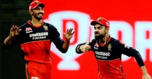 विराट कोहली और देवदत्त पड्डीकल. फोटो: PTI Virat Devdutt