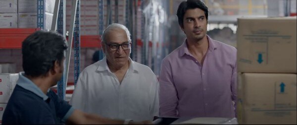 मराठी सिनेमा के दिग्गज मोहन अगाशे ने यहां दादा का रोल प्ले किया है. फोटो - ट्रेलर marathi movie