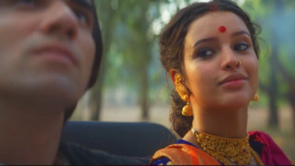'बुलबुल' हॉरर फिल्म होने के साथ ही बहुत अहम बात कहती है. तस्वीर में तृप्ती डिमरी और अविनाश तिवारी अपने कैरेक्टर्स में. (फोटो- वीडियो स्क्रीनशॉट) Bulbul