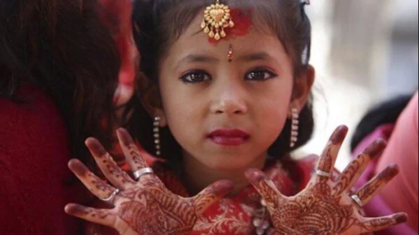 देश के कई हिस्सों में अभी भी बालविवाह का चलन है. भले ही कानून इसकी इजाज़त नहीं देता हो. (सांकेतिक तस्वीर) Child Marriage Into