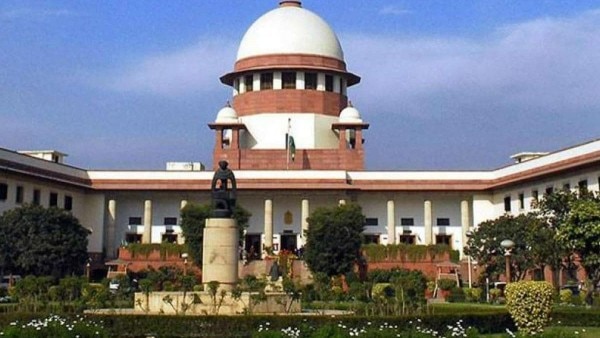 2017 में सुप्रीम कोर्ट ने जस्टिस कर्णन को अदालत की अवमानना का दोषी करार दिया था और छह महीने के कैद की सजा सुनाई थी. 2017 में सुप्रीम कोर्ट ने जस्टिस कर्णन को अदालत की अवमानना का दोषी करार दिया था और छह महीने के कैद की सजा सुनाई थी.