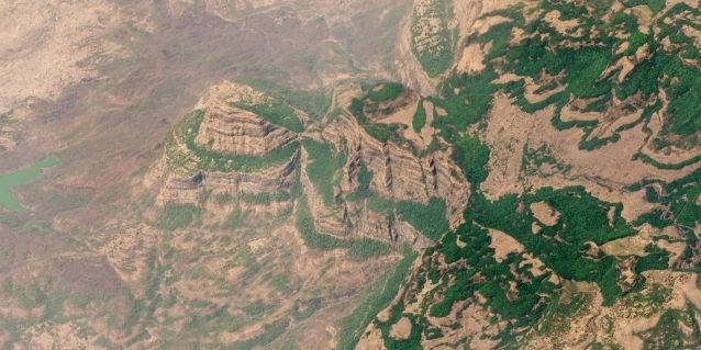डेक्कन ट्रेप्स की ये मिट्टी कपास की खेती के लिए बहुत सही है. (विकिमीडिया) डेक्कन ट्रेप्स की ये मिट्टी कपास की खेती के लिए बहुत सही है. (विकिमीडिया)