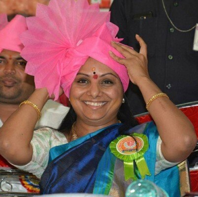 कविता ट्विटर पर भी बेहद सक्रिय हैं. (तस्वीर: फेसबुक/Kalvakuntla Kavitha Official) K Kavitha Fb 15