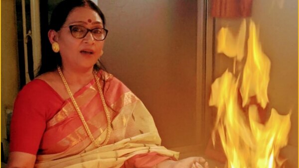 नंदिनी लेडी पुरोहित हैं, शादियां करवाती हैं. (फोटो- फेसबुक) Nandini