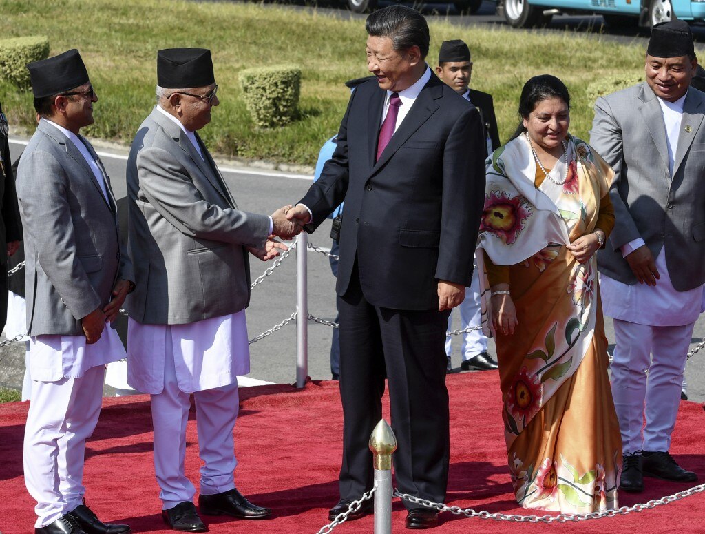 के पी शर्मा ओली चीन के करीब माने जाते हैं. के पी शर्मा ओली चीन के करीब माने जाते हैं.
