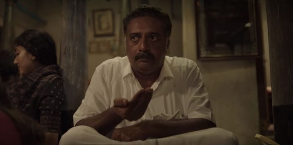प्रकाश राज का ऐसा अवतार किसी बॉलीवुड फिल्म में ना देखा होगा. फोटो - ट्रेलर tamil movie