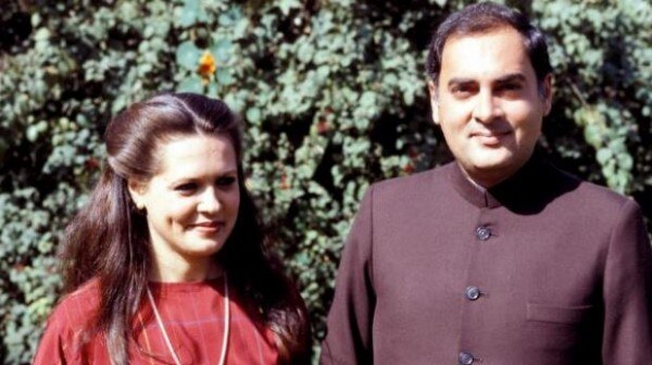 राजीव के साथ सोनिया. Rajiv Sonia