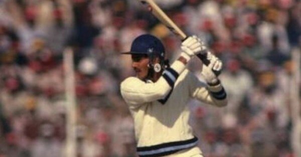 रवि शास्त्री ने उस मैच में शानदार बैटिंग की लेकिन मैच में जीत नहीं दिला सके. फोटो: Getty Images Ravi Shastri