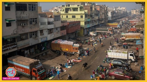 दिल्ली की होलसेल सब्जी मंडी में ट्रकों की आवक कम नजर आई. (फोटो-एपी) Sale(609)