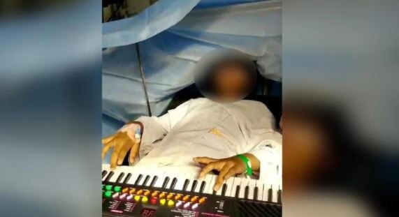 सर्जरी के दौरान सौम्या. (तस्वीर: रवीश पाल सिंह/ India Today) Soumya Surgery