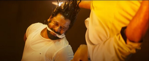 कैमरा और दिमाग, दोनों घुमाके रखने वाला सीन. फोटो - टीज़र cobra teaser