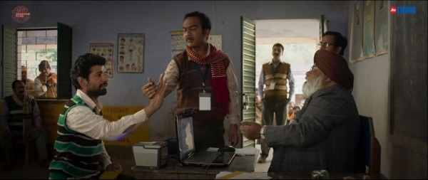 इसके हाथ में तो लकीर ही नहीं हैं. फोटो - ट्रेलर aadhaar trailer