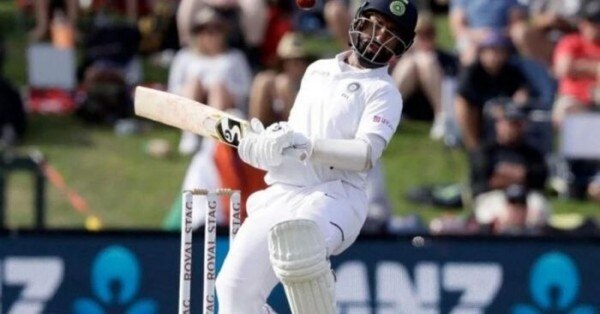 चेतेश्वर पुजारा. फोटो: AP Pujara Bat