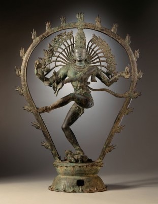 शिव की इस मुद्रा को नटराज की मुद्रा कहते हैं. मगर उनका ये नृत्य तांडव कहलाता है.