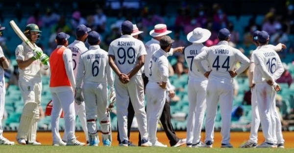 भारतीय टीम. फोटो: AP Team India Abbuse